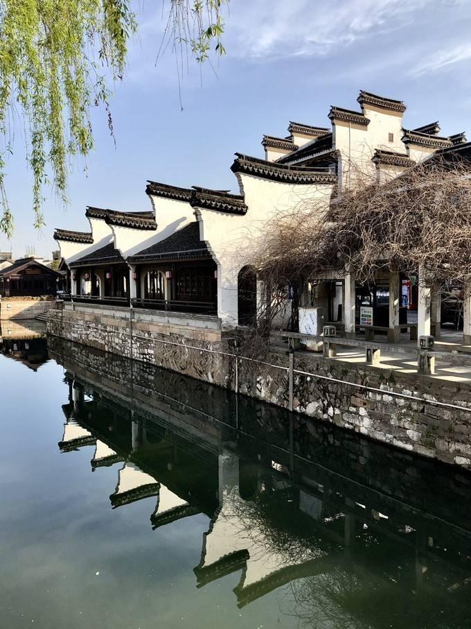 最近和女朋友的话题少了！帮个忙教教我们如何找话题？？游戏画面
